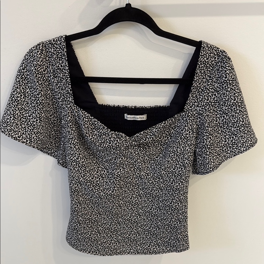 Abercrombie crop top blouse Black and White Top